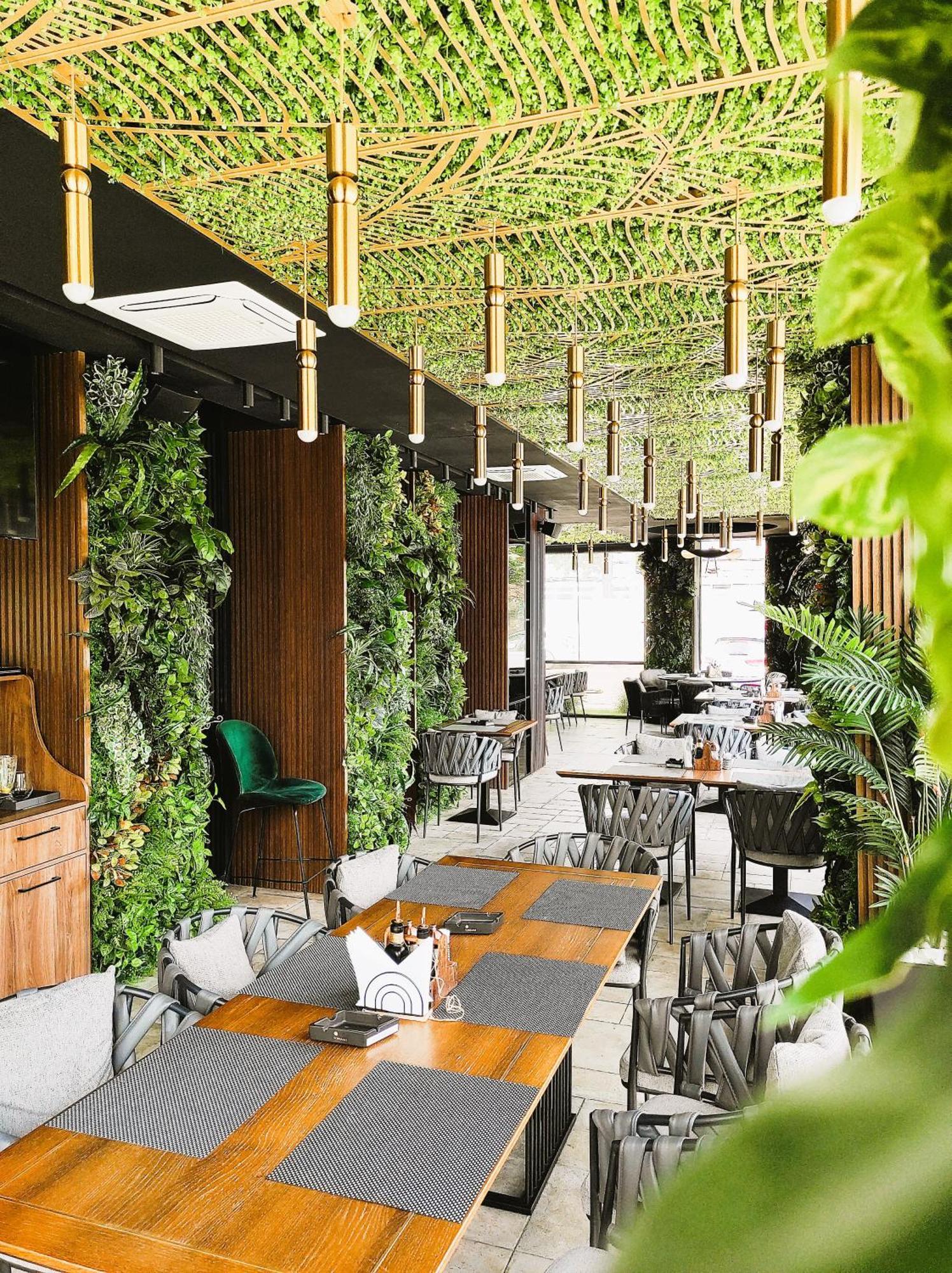 Hotel Kristal Focsani Exterior photo
